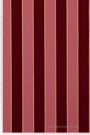 Papier peint Rayure Velours framboise bordeaux - Regency Stripe d‘Osborne & Little Réf. OSB-W7780-13 Livraison Express