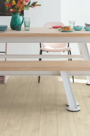 Sol stratifié QS CLASSIC HYDROSEAL Quick Step, aspect Bois blanchi, lame 19.00 x 120.00 cm Meilleur Prix