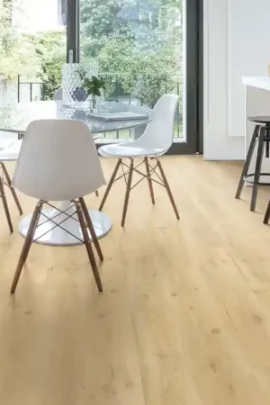 Sol vinyle ALPHA VINYL BLOS Quick Step, Bois chêne flotté beige, lame 18.90 x 125.10 cm Promotion