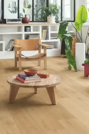 Sol vinyle ALPHA VINYL BLOOM Quick Step, Bois chêne élégant naturel, lame 20.90 x 149.40 cm Affaire À Saisir