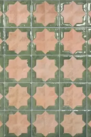 Authentique Carrelage mur Baratti décor rosé émeraude 31x56 cm